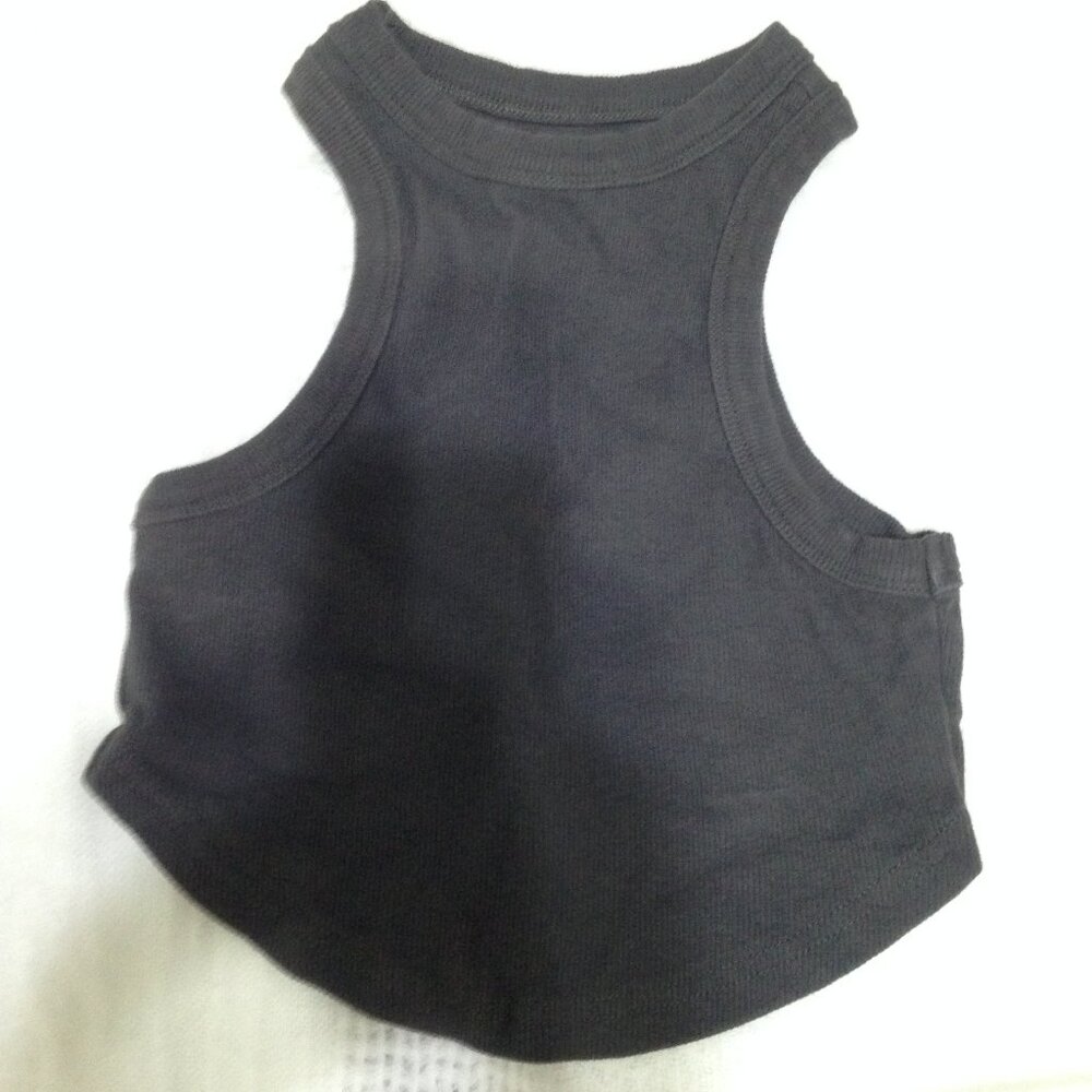 5/$15| ***** Super cute crop tank has stretch, XS